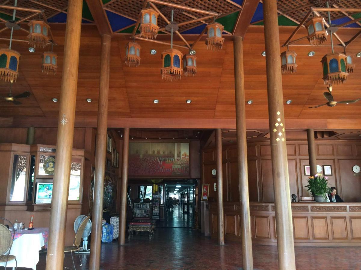 Changpuak Hotel Chiang Mai Exterior photo