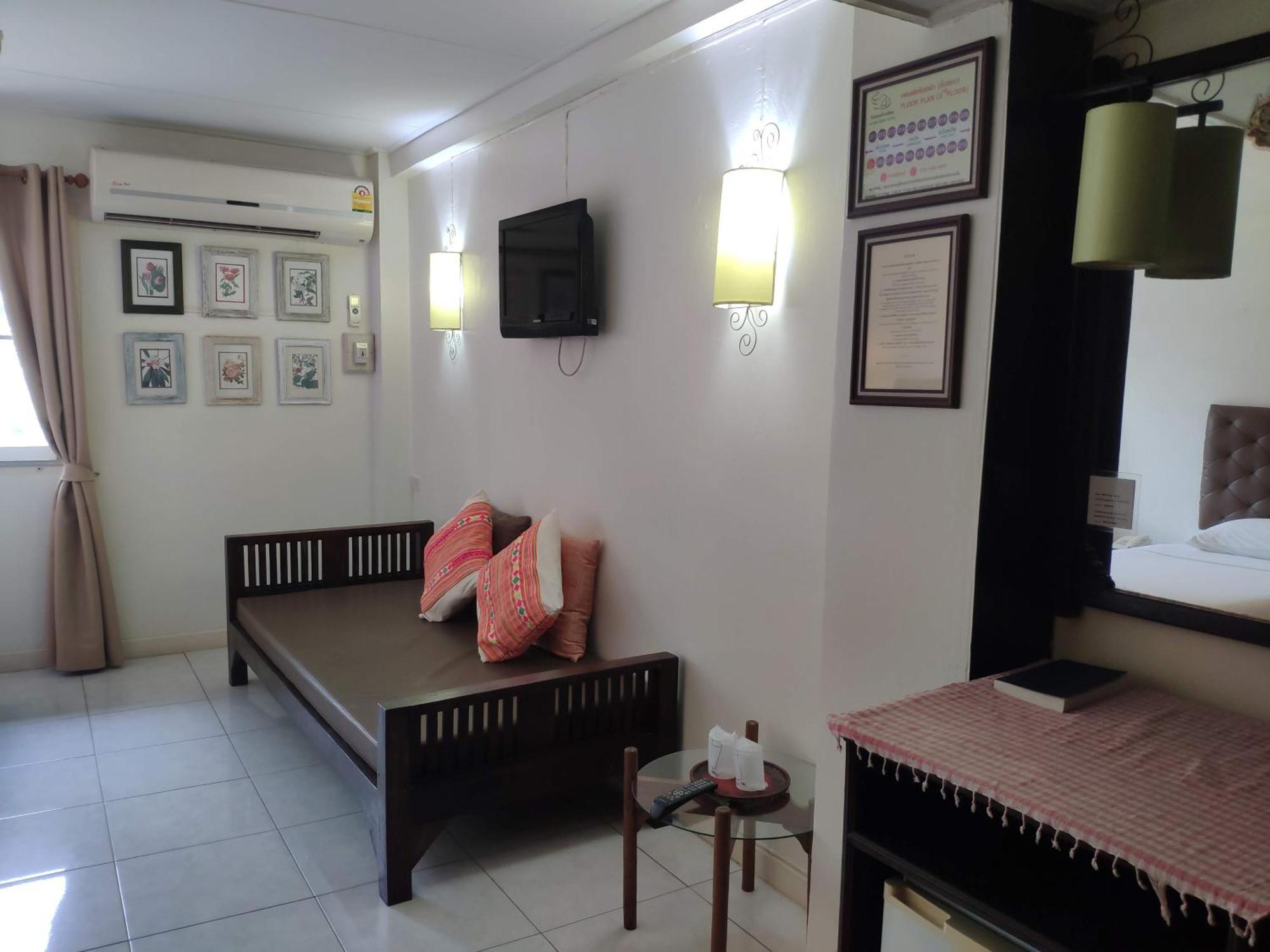 Changpuak Hotel Chiang Mai Exterior photo