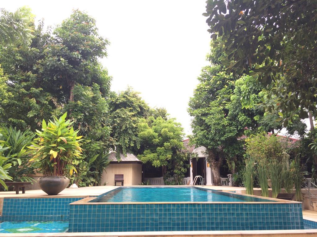 Changpuak Hotel Chiang Mai Exterior photo